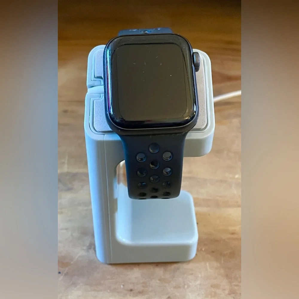 NWOT • MVMT • Smartwatch • Charging Stand
